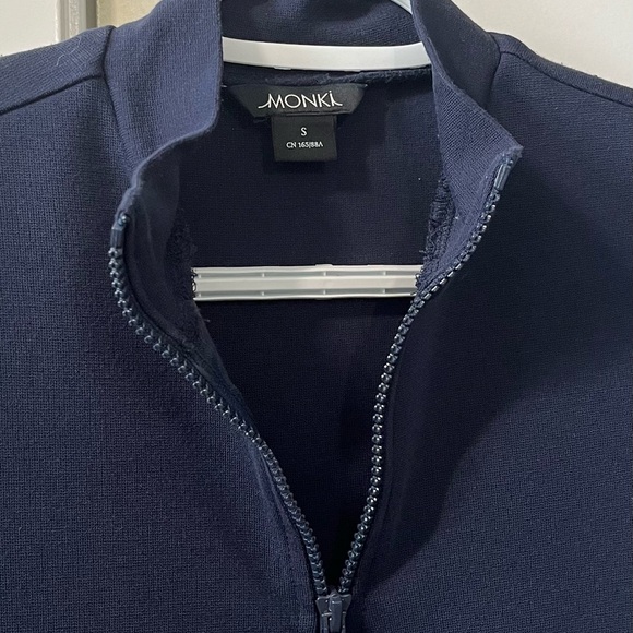 Monki short sleeve zipper polo mock-neck shirt - Picture 4 of 6